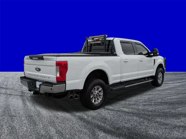 Certified Used 2019 Oxford White Ford XLT image 4