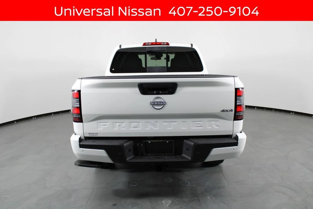 New 2026 Glacier White Nissan Crew Cab SV image 7