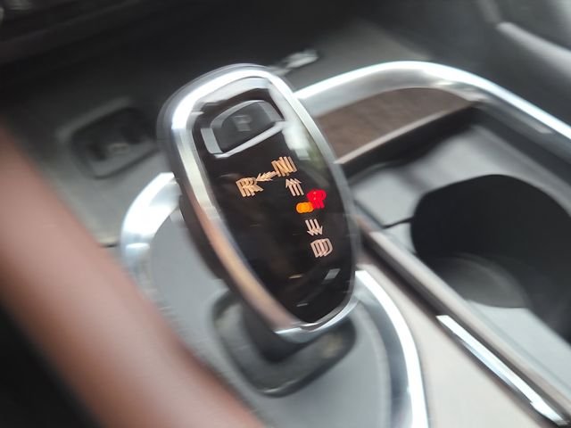 Used 2018 White Frost Buick Avenir image 25