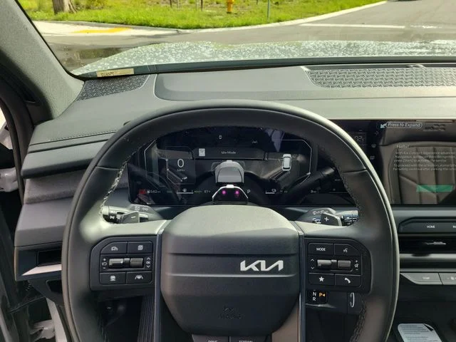 New 2027 Wolf Gray Kia X-LINE SX image 24