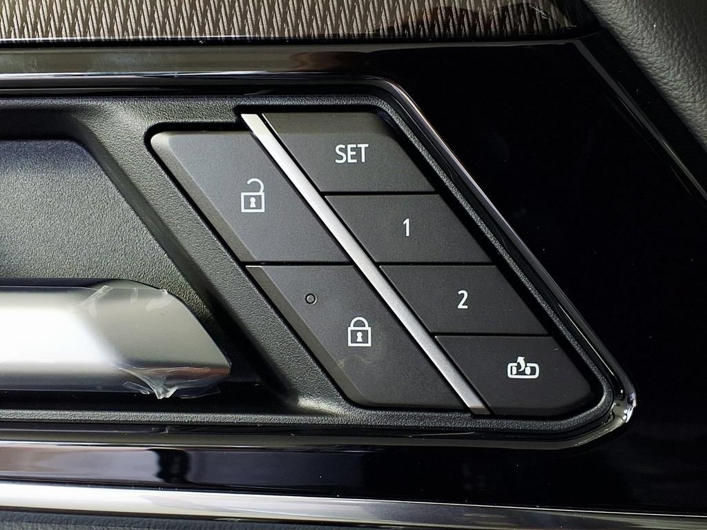 New 2026 Onyx Black GMC Elevation image 16