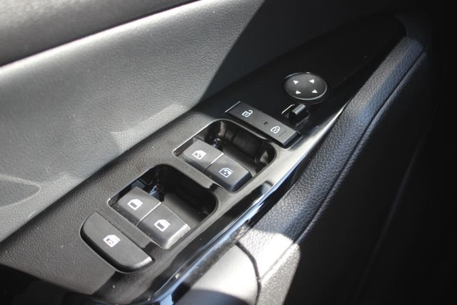 Used 2024 White Kia X-Line image 19