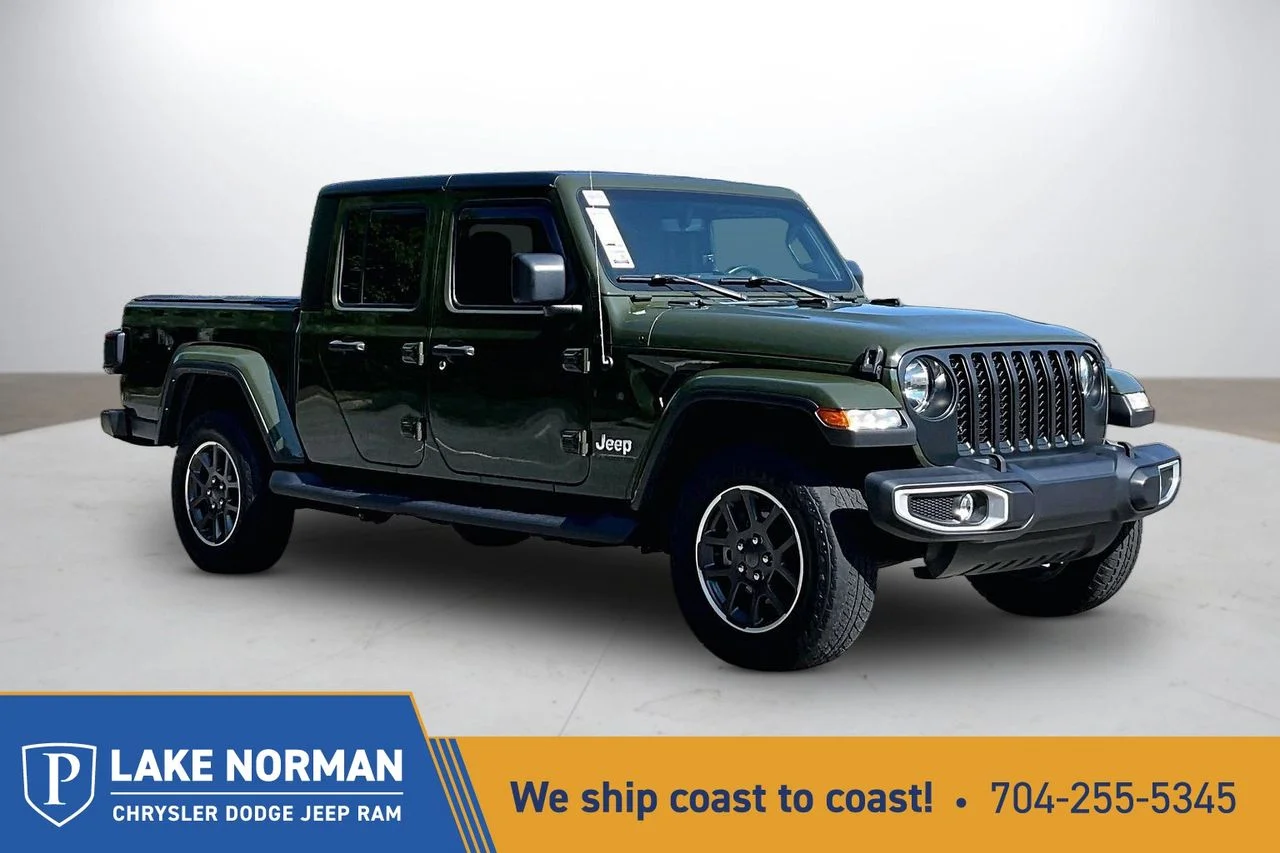 Used 2022 Green Jeep Overland image 1