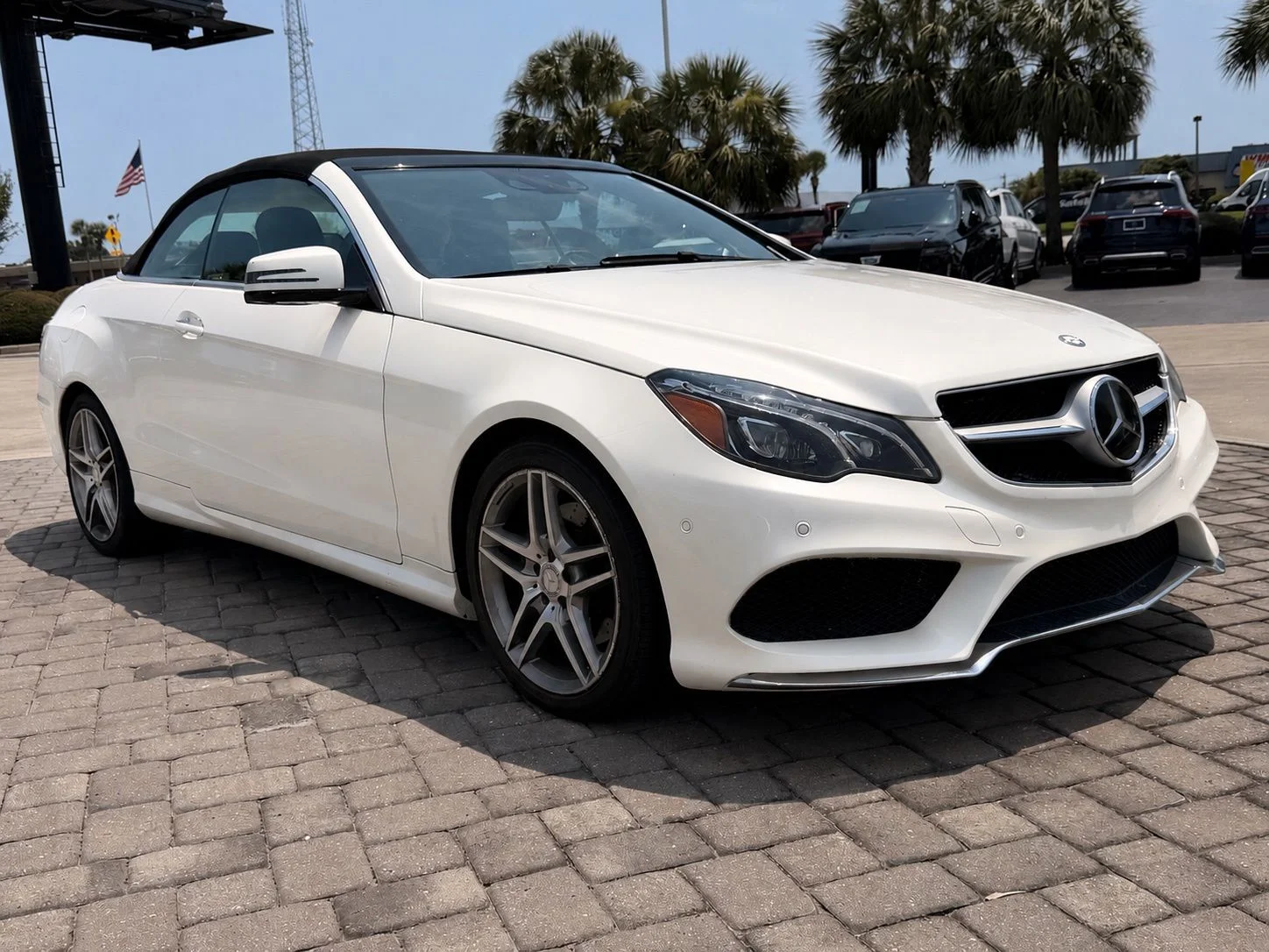 Used 2016 designo Diamond White Metallic Mercedes-Benz E 400 image 5