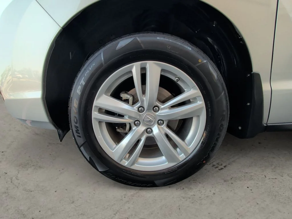 Used 2015 Silver Acura Base image 9