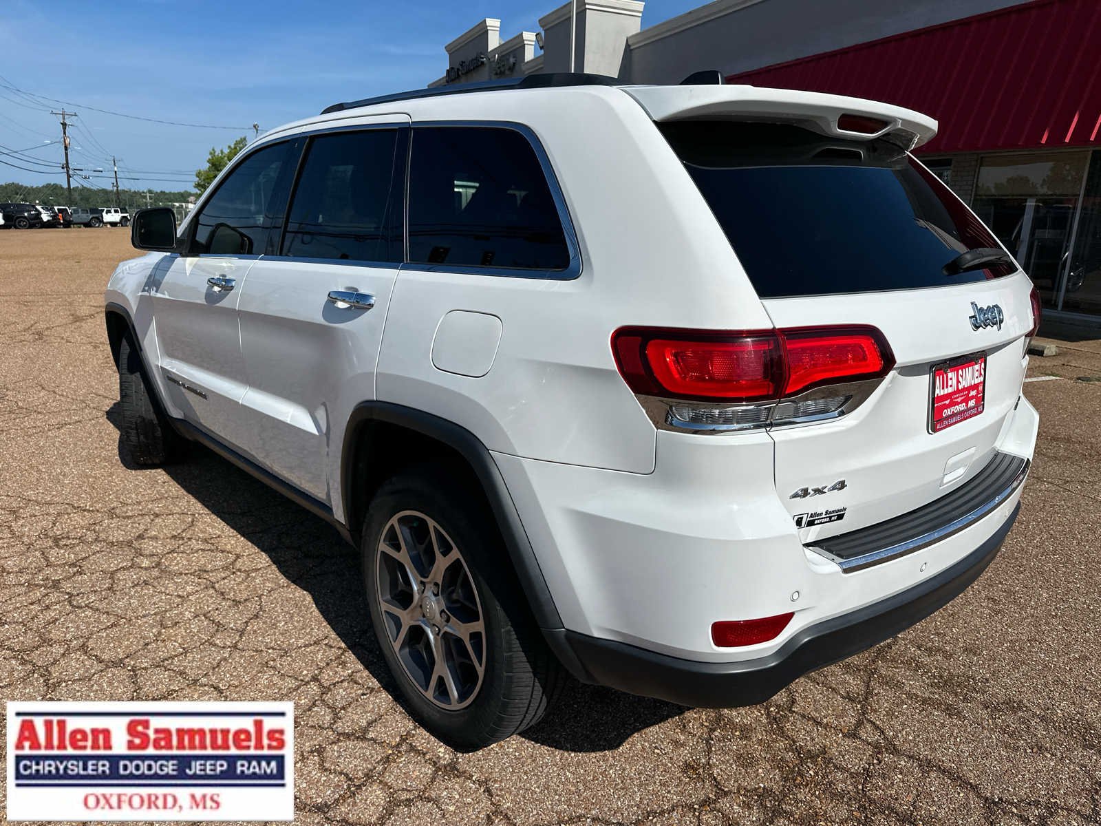 Used 2022 Bright White Clearcoat Jeep Limited image 5