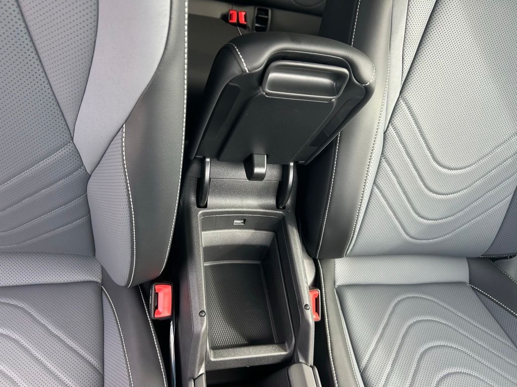 New 2026 White/off-white Volkswagen 2.0T SE R-Line Black image 39