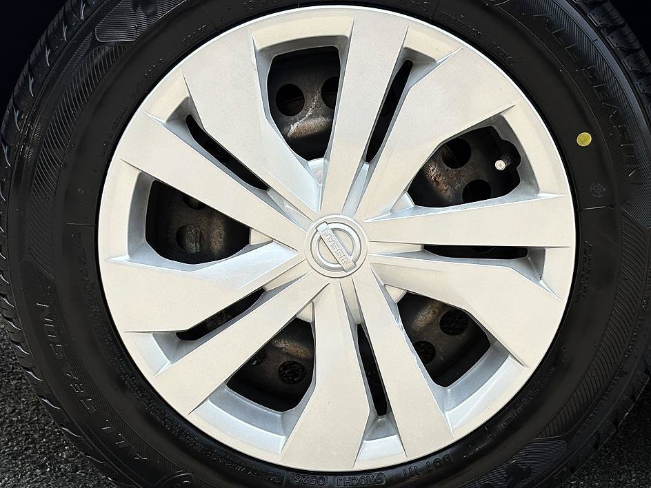 Used 2021 Electric Blue Metallic Nissan S image 8