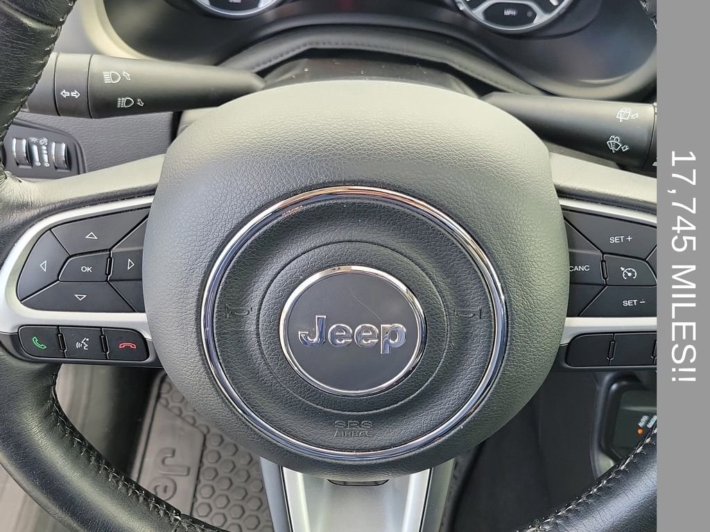 Used 2023 Gray Jeep Latitude image 22