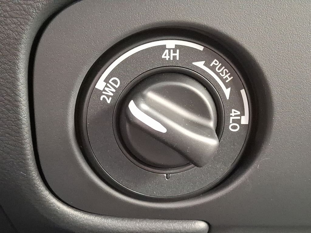 2026 Nissan Frontier — photo 16