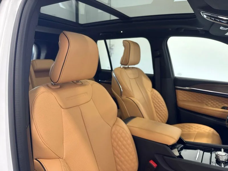 Used 2025 White Jeep Summit image 14