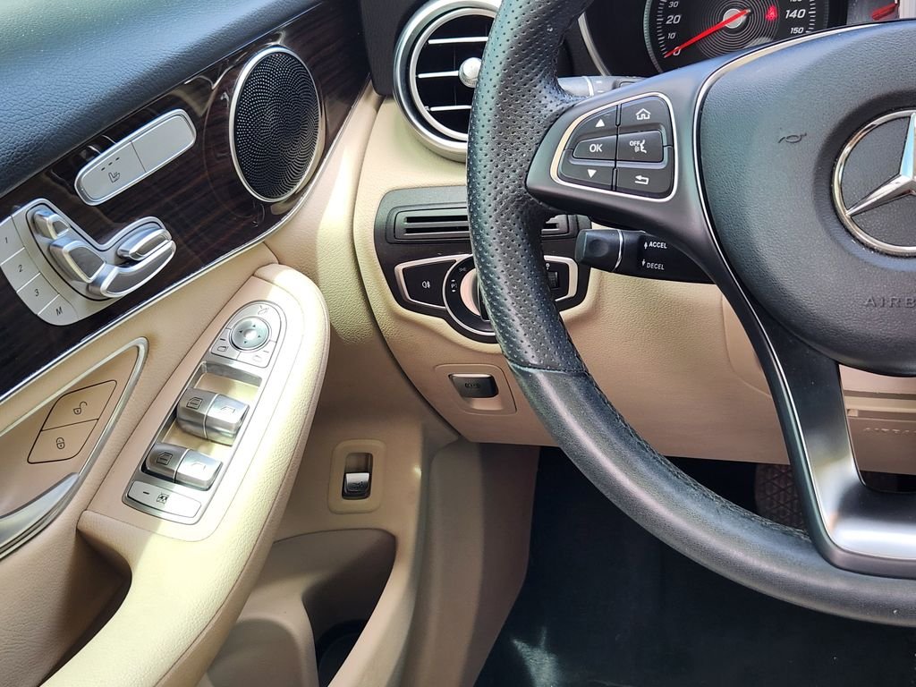Used 2019 Polar White Mercedes-Benz 300 image 33