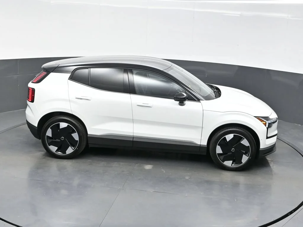 New 2026 Crystal White Volvo Twin Motor Performance Ultra image 48