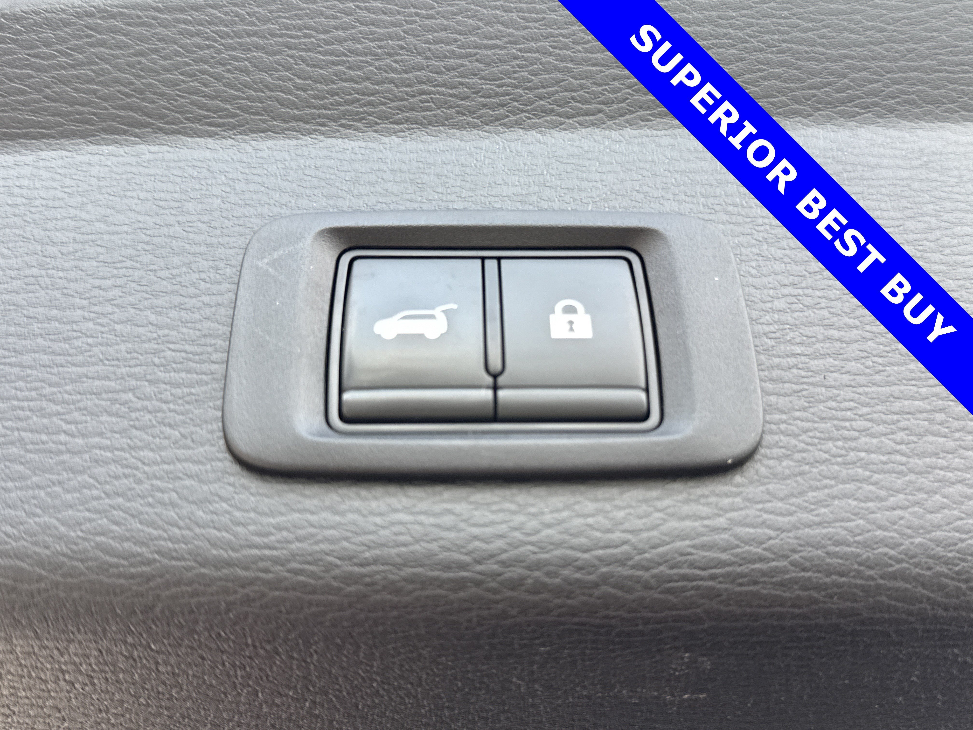 Used 2023 Red Diamond Mitsubishi SE image 12