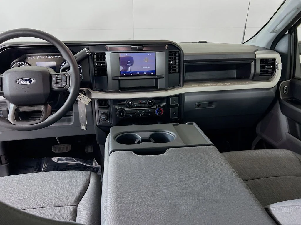 New 2026 Oxford White Ford XL image 7