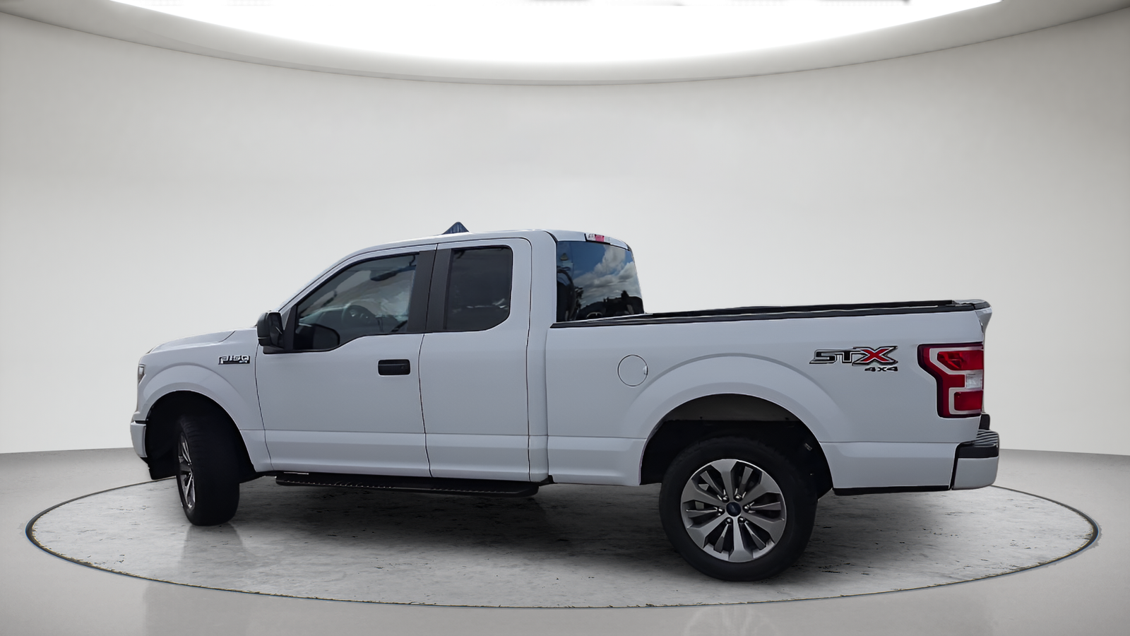 Used 2018 Oxford White Ford XL image 10