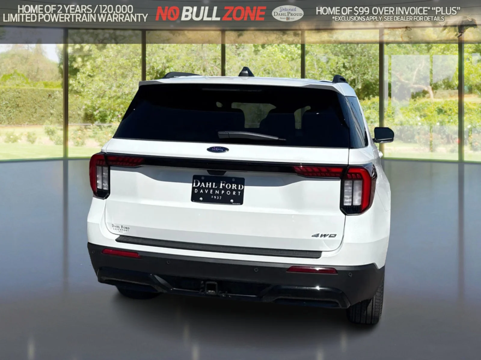 New 2026 Star White Metallic Tri-Coat Ford ST-Line image 4