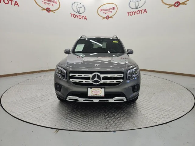 Used 2023  Mercedes-Benz GLB 250 image 4