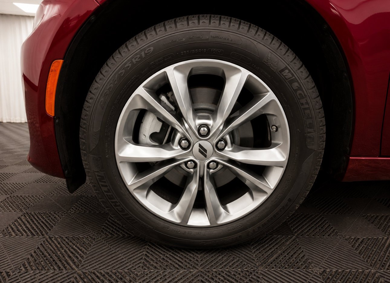 Used 2023 Octane Red Pearlcoat Dodge SXT image 26