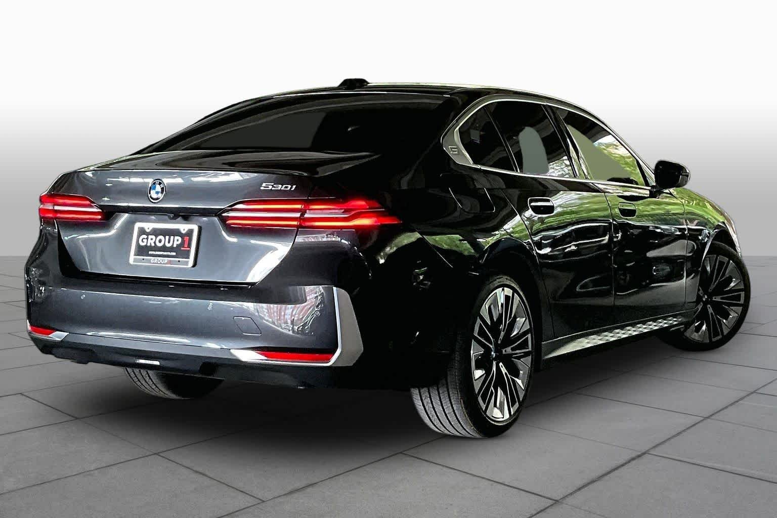 Certified Used 2026 Dark Graphite Metallic BMW 530i image 12