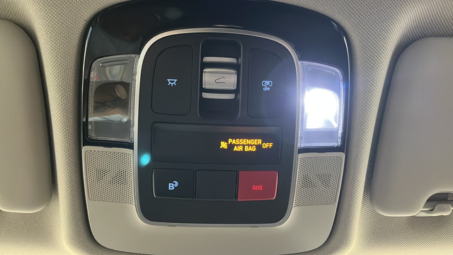 Used 2025 Creamy White Pearl Hyundai SEL Convenience image 36