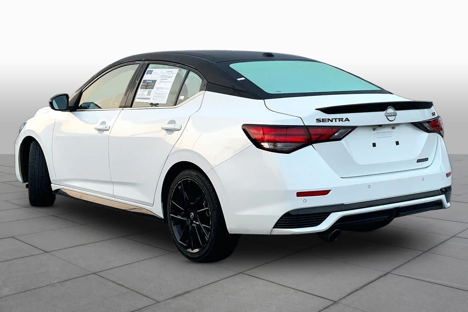 Used 2025 Aspen White Tricoat/Super Black Nissan SR image 11