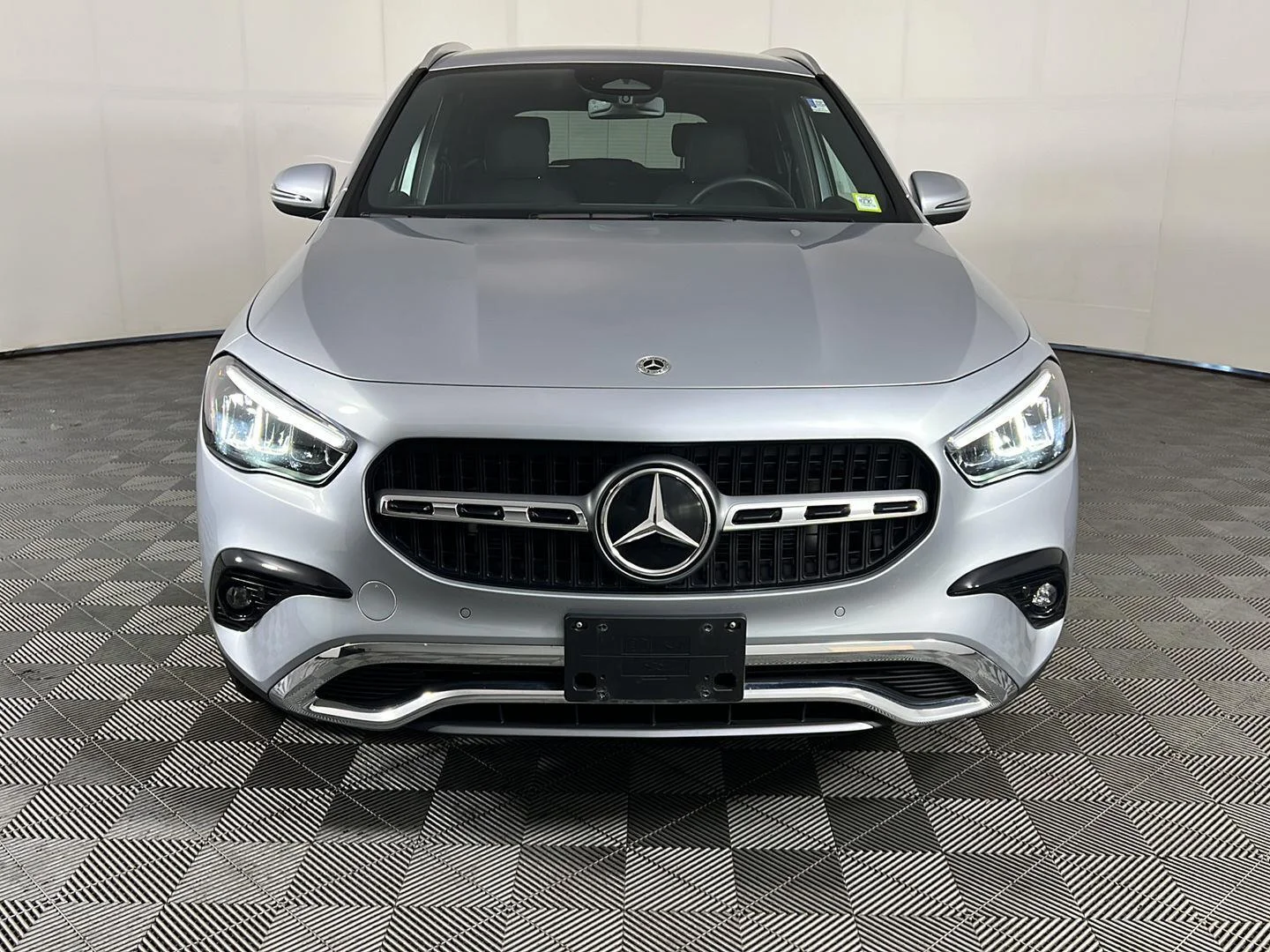 Used 2025 Cirrus Silver Metallic Mercedes-Benz GLA 250 image 21