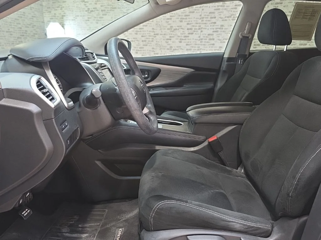 Used 2018 Pearl White Nissan S image 20