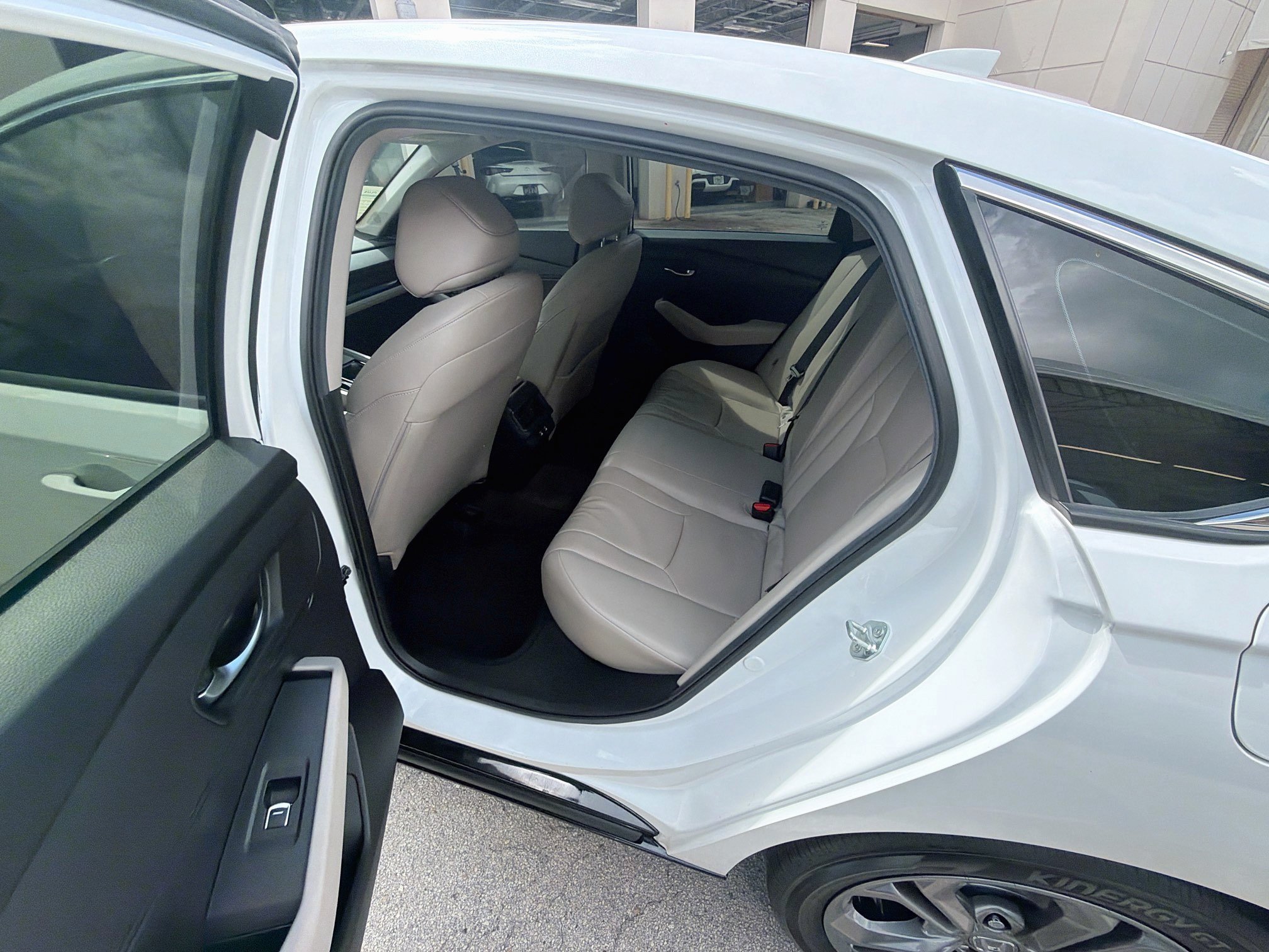 2024 Honda Accord Hybrid EX-L - Photo 23