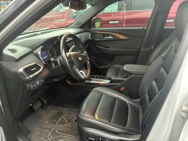 Used 2021 Summit White Chevrolet ACTIV image 8