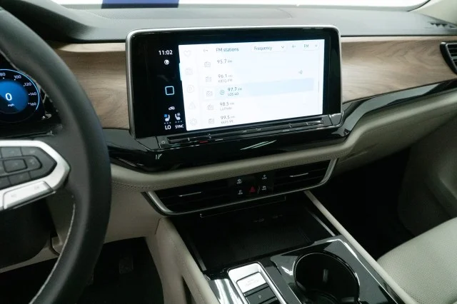 2026 Volkswagen Atlas SE w/Tech - Photo 30