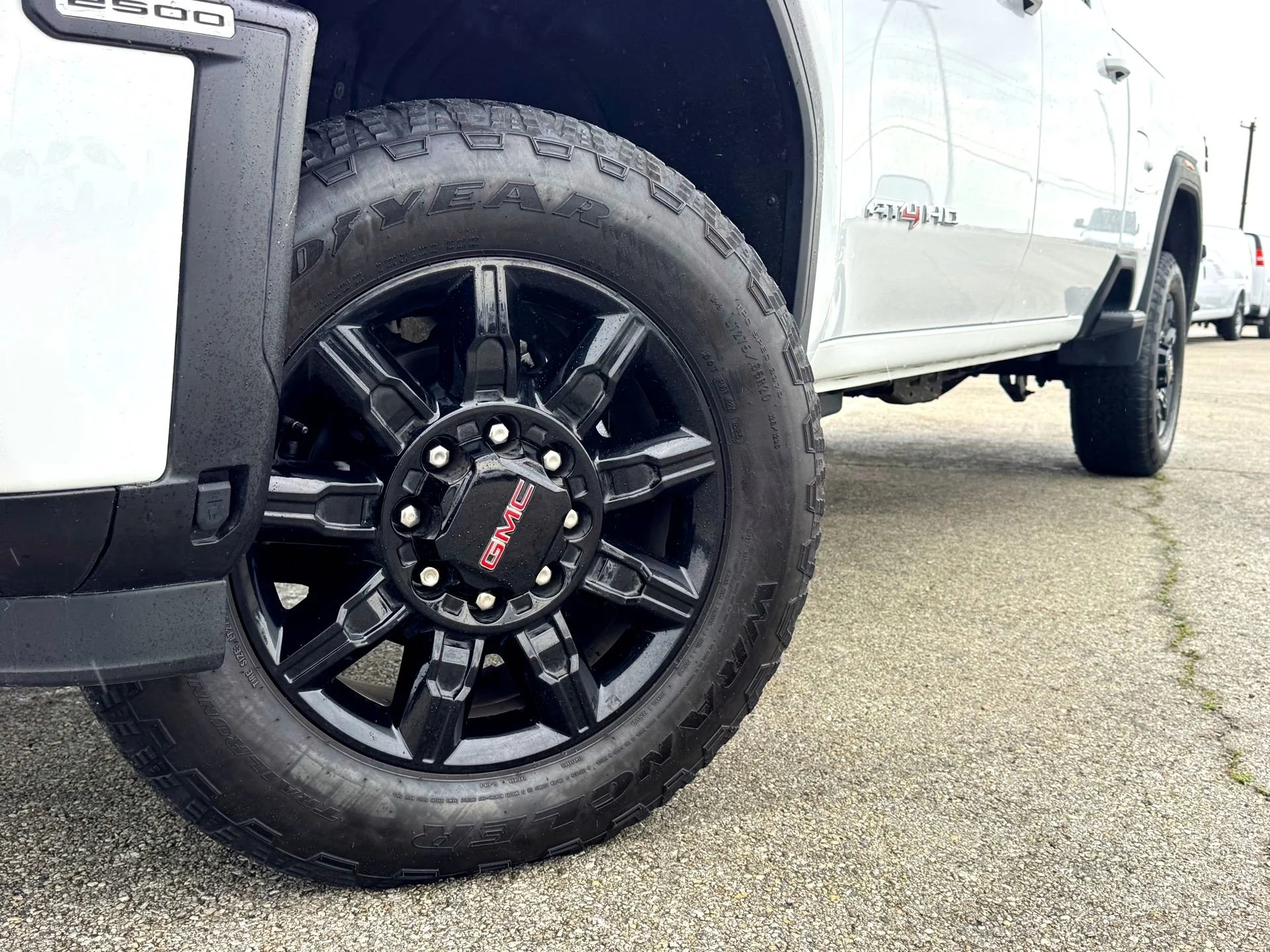 Used 2025 Summit White GMC AT4 image 2