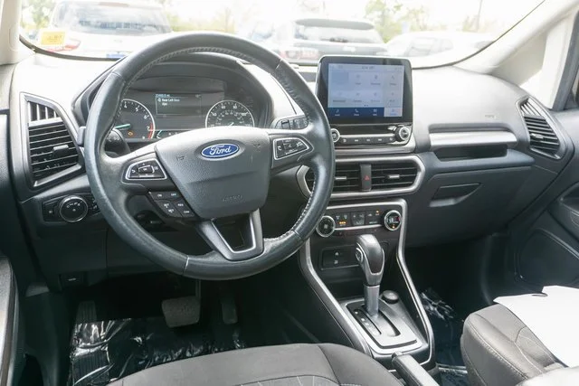 Used 2020 Black Ford SE image 12