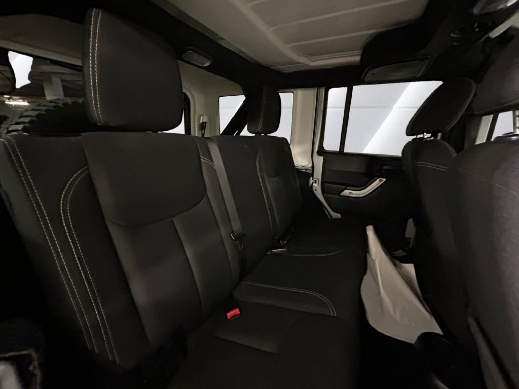 Used 2016 Silver Jeep Unlimited Sahara image 16