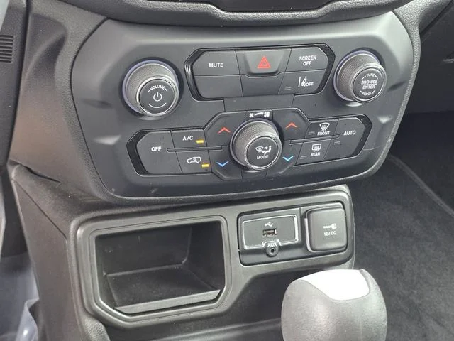 Certified Used 2021 Jetset Blue Clearcoat Jeep Latitude image 21
