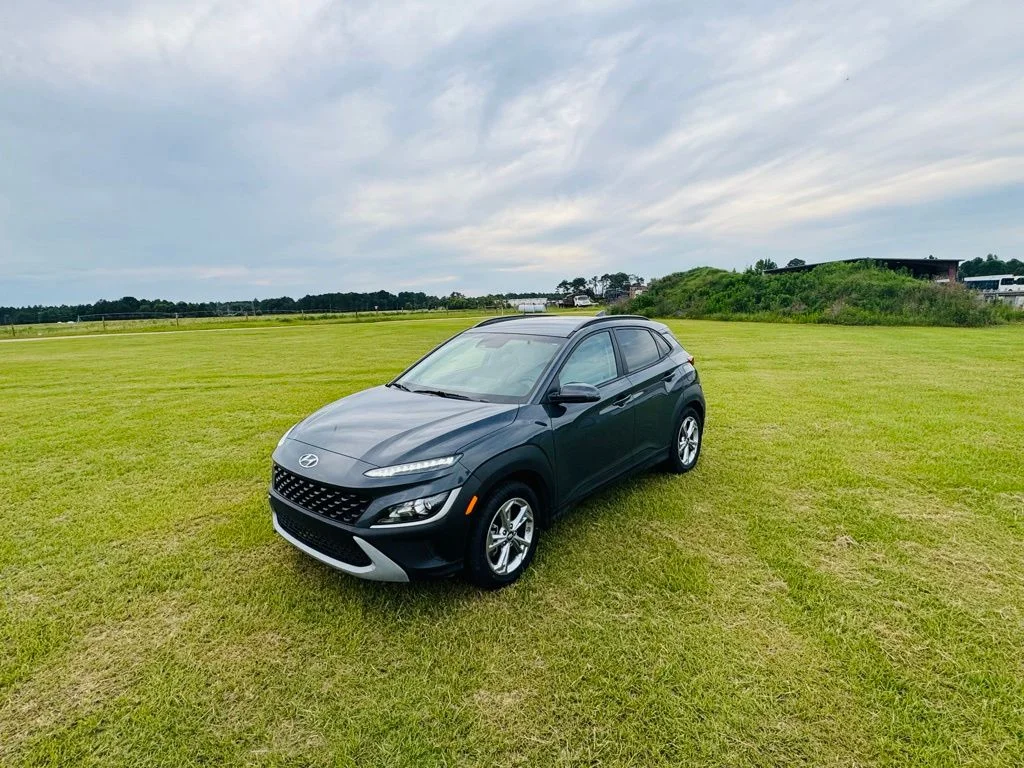 Used 2023 Gray Hyundai SEL image 7