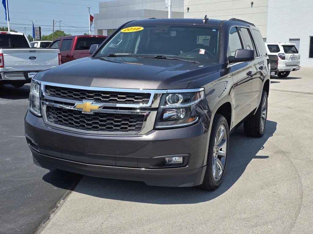 Used 2018 TUNGSTEN METALLIC Chevrolet LT image 3