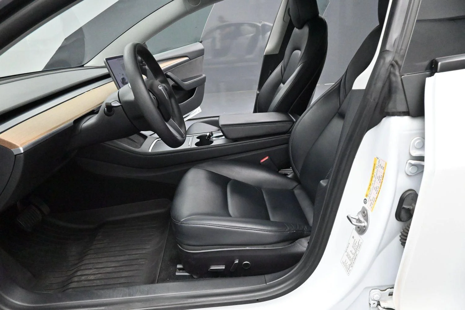 Used 2021 Pearl White Multi-Coat Tesla Standard Range Plus image 13