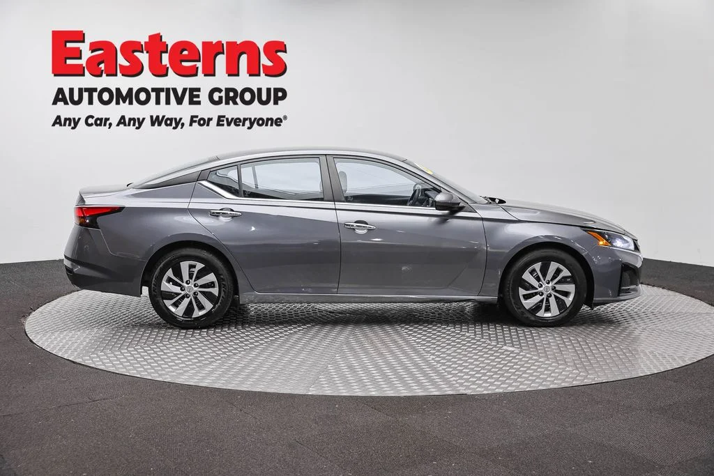 Used 2023 Gray Nissan 2.5 S image 4