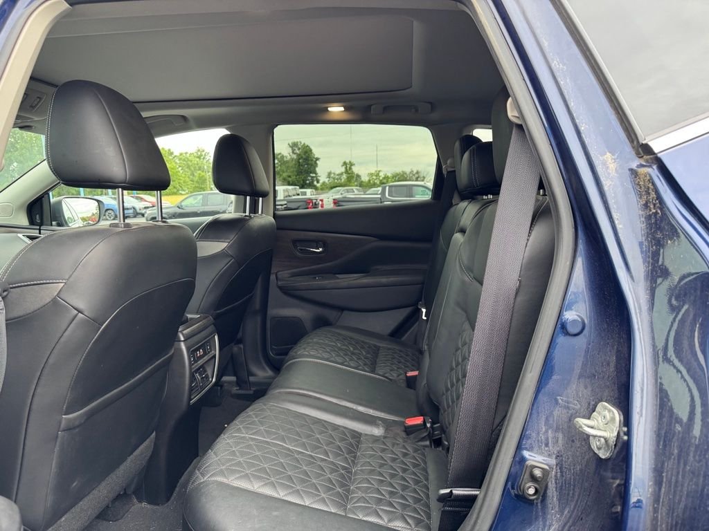 Used 2019 Blue Nissan Platinum image 8