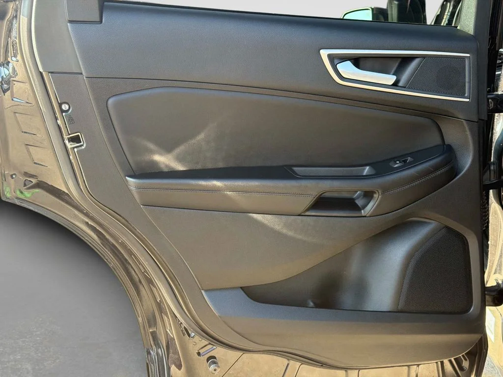 Used 2024 Agate Black Metallic Ford SEL image 13