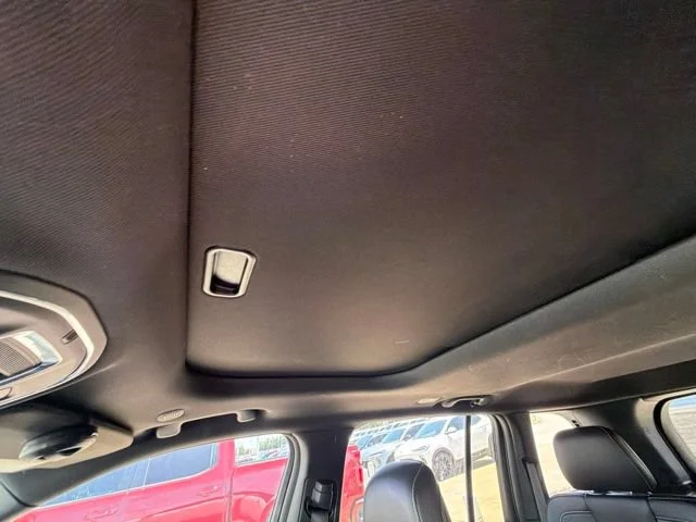 Used 2023 White Jeep Altitude image 13
