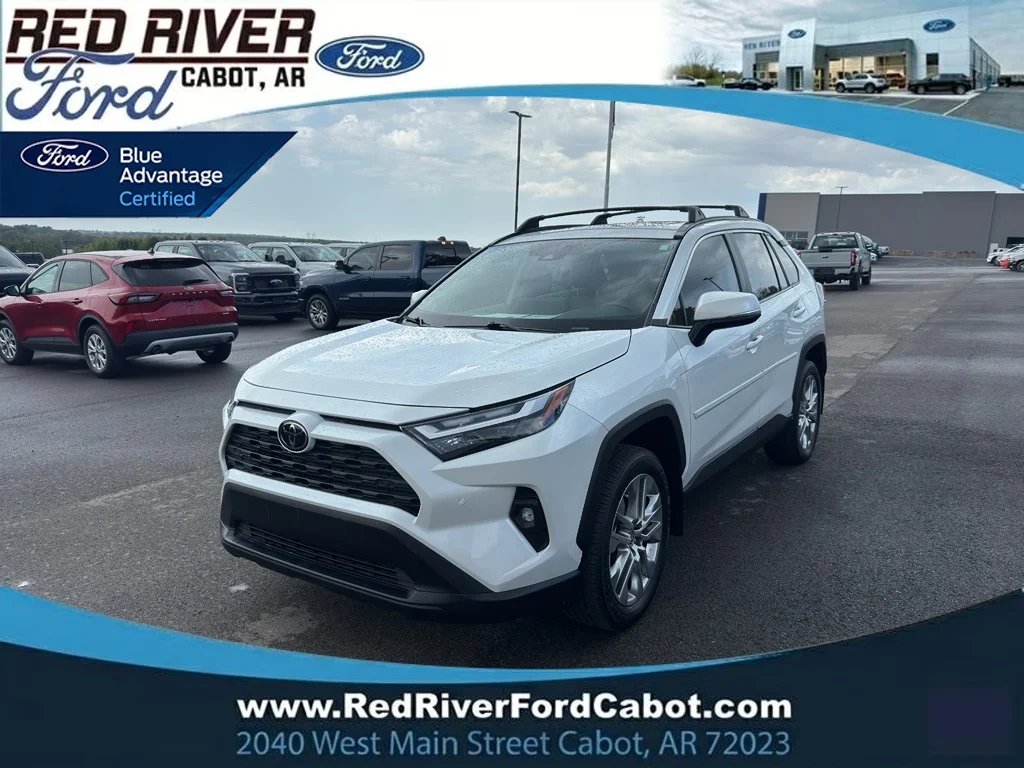 Certified Used 2024 Wind Chill Pearl Toyota XLE Premium image 1