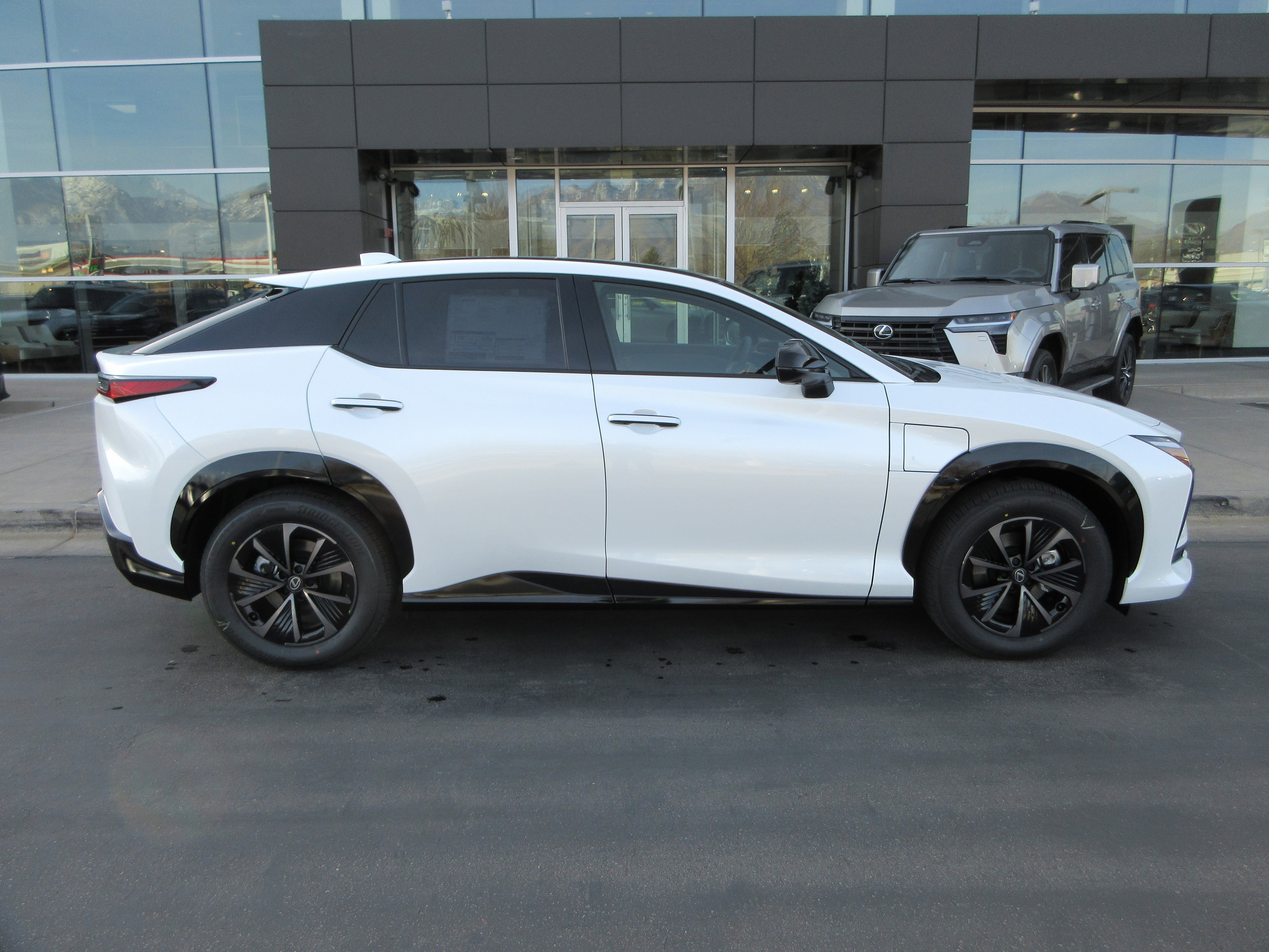 2026 Lexus RZ Premium - Photo 11