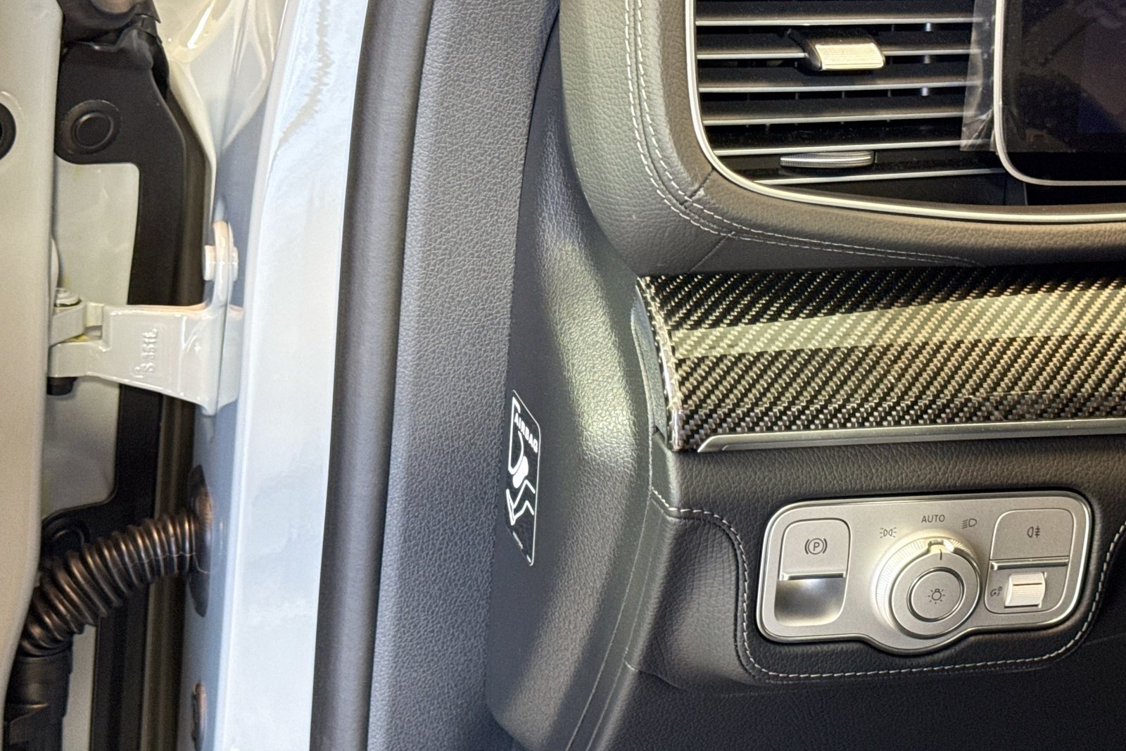 New 2026 MANUFAKTUR Alpine Grey Mercedes-Benz AMG® GLE 53 image 10