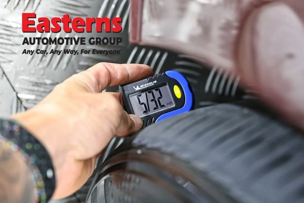 Used 2025 Red Nissan 2.5 SV image 29