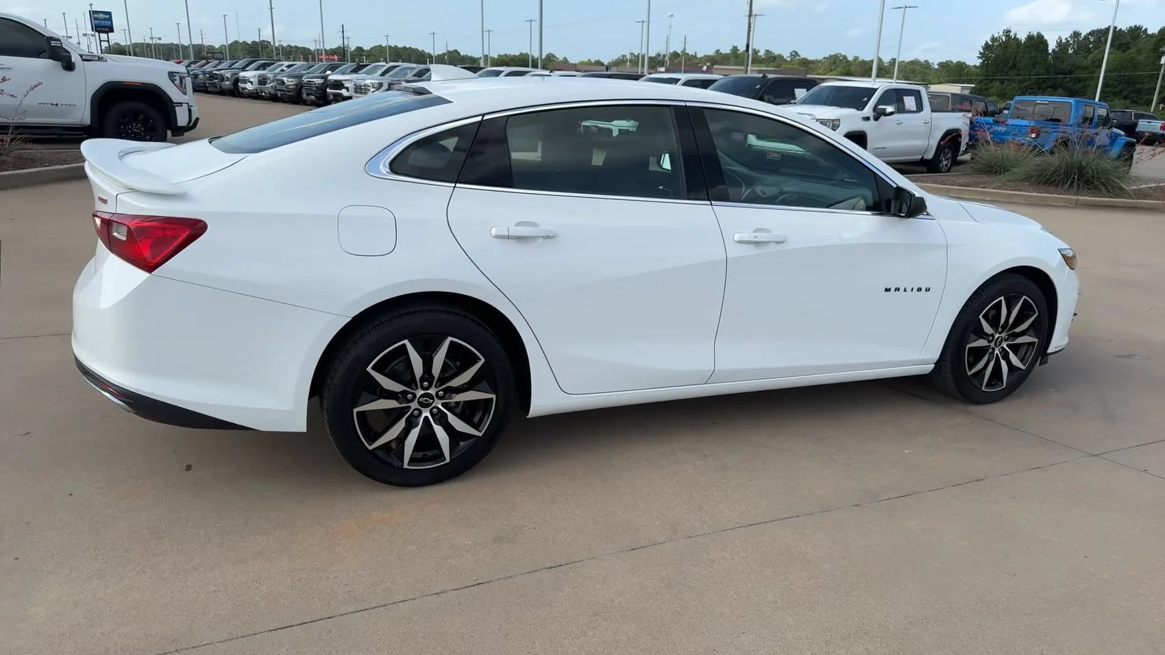 2023 Chevrolet Malibu RS - Photo 9