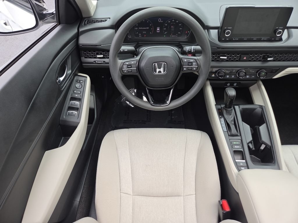 2025 Honda Accord SE - Photo 27