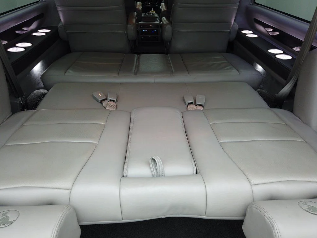 Used 2020 Summit White GMC Explorer Limited SE image 9