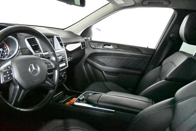 Used 2016  Mercedes-Benz GL 450 image 16